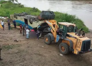 Acidente com ônibus deixa cinco pessoas mortas na Bahia 
