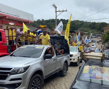 Apoiadores de Dai reforçam apoio ao candidato com concentração e carreata em Gandu