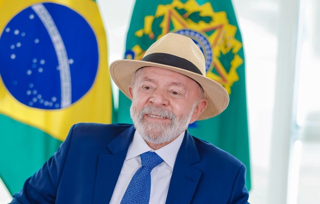 Desaprovação de Lula chega a 49% e aprovação cai 5 pontos, mostra pesquisa 