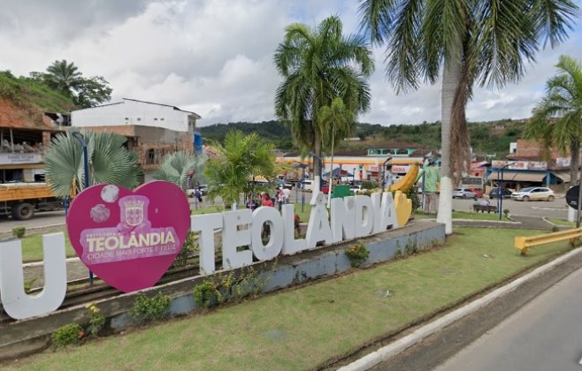 Estudantes universitários de Teolândia que estudam em Valença terão transporte gratuito, anuncia prefeitura 